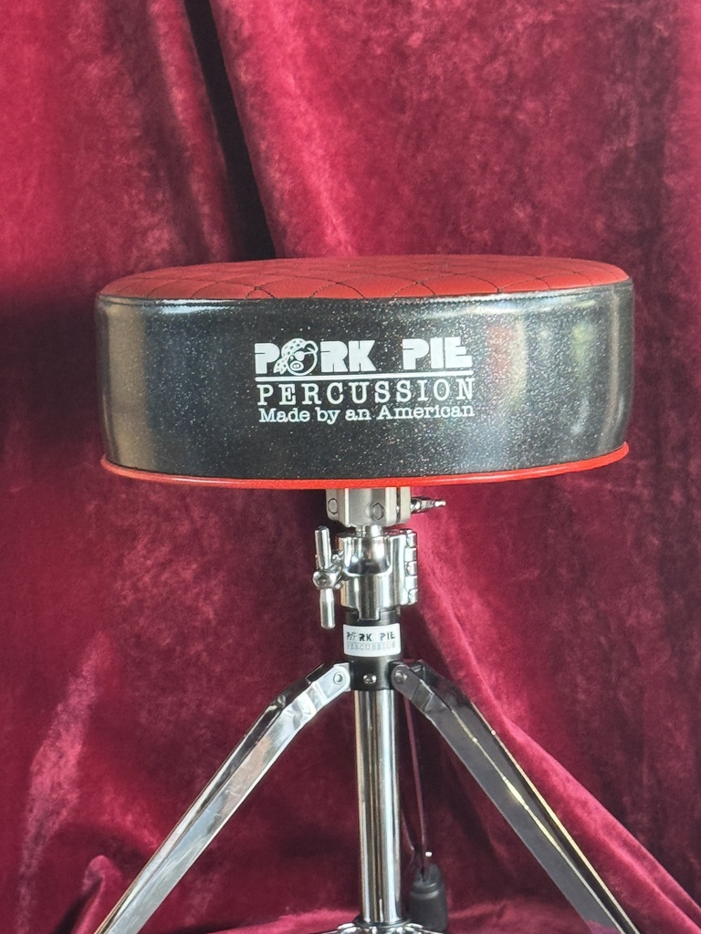 Pork Pie Percussion Round Throne - Black Sparkle Side w/ Custom Red Quilted Top
